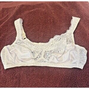 Playtex Secrets Bra White With Lace 42C
